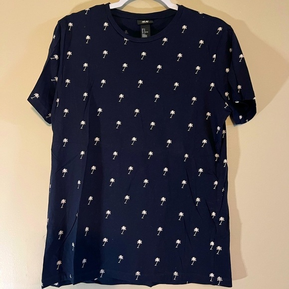 H&M Palm trees tshirt - Picture 1 of 3